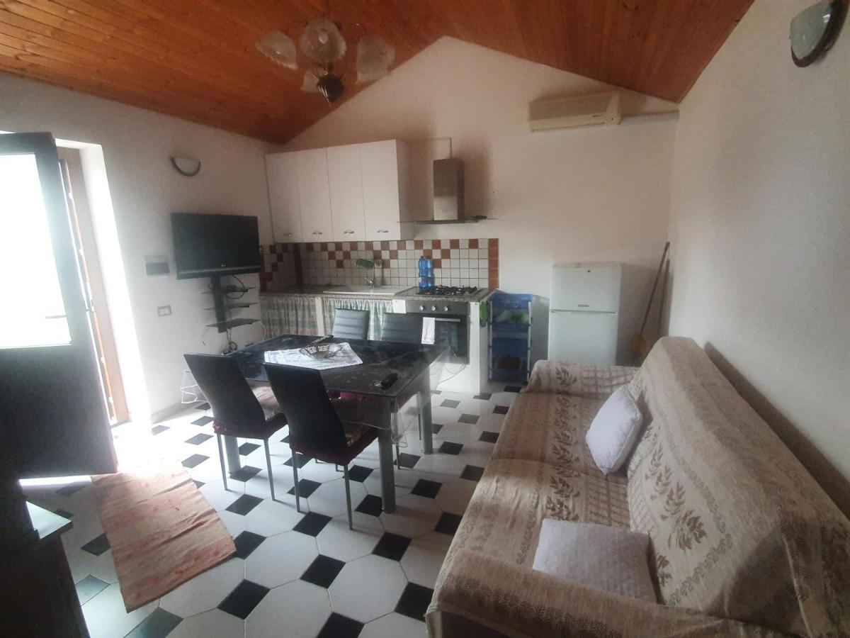 Appartamento Stangoni Badesi Esterno foto